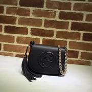 Gucci leather shoulder bag with a leather tassel black