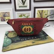 Gucci leather belt bag in red 