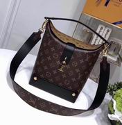 Louis Vuitton Damier Ebene and Taurillon leather BOND STREET min bag
