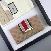 Gucci GG supreme wallet pink