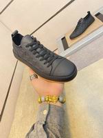 Men Gucci shoes 056