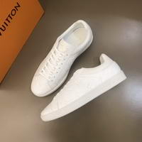Men Louis Vuitton shoes016