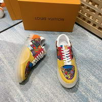 Men Louis Vuitton shoes024