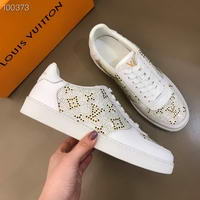 Men Louis Vuitton shoes059