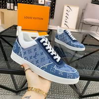 Men Louis Vuitton shoes060