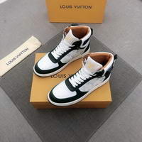Men Louis Vuitton shoes083