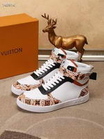 Men Louis Vuitton shoes085