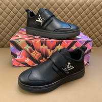 Men Louis Vuitton shoes104