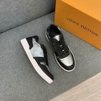 Men Louis Vuitton shoes137