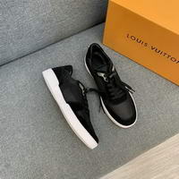 Men Louis Vuitton shoes141