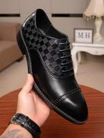 Men Louis Vuitton shoes171