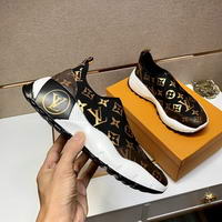 Men Louis Vuitton shoes172