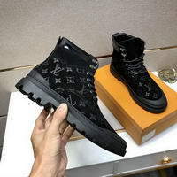 Men Louis Vuitton shoes173