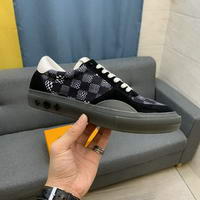Men Louis Vuitton shoes209