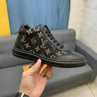 Men Louis Vuitton shoes214