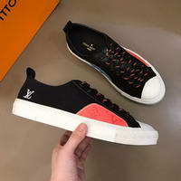 Men Louis Vuitton shoes226