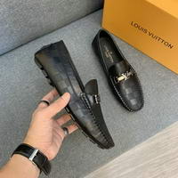 Men Louis Vuitton shoes235