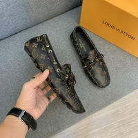 Men Louis Vuitton shoes236