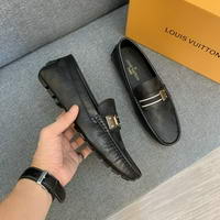 Men Louis Vuitton shoes237