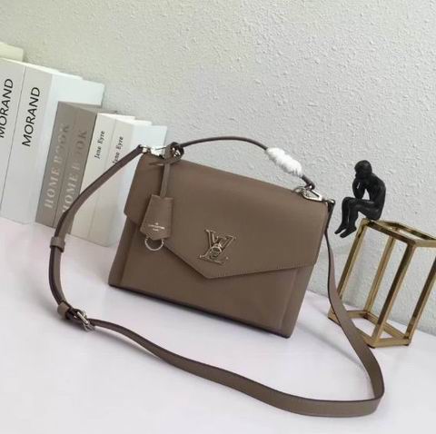  Louis Vuitton Solf Calfskin My Lockme bag  Taupe Glace