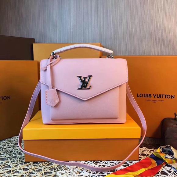  Louis Vuitton MY LOCKME Pink leather