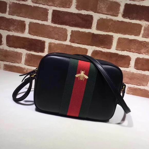  Gucci leather with bee shoulder bag black