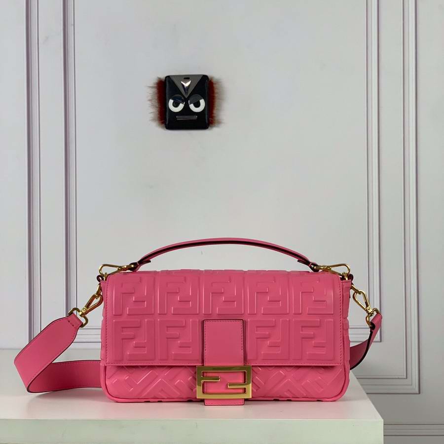  BAGUETTE Pink leather bag Large