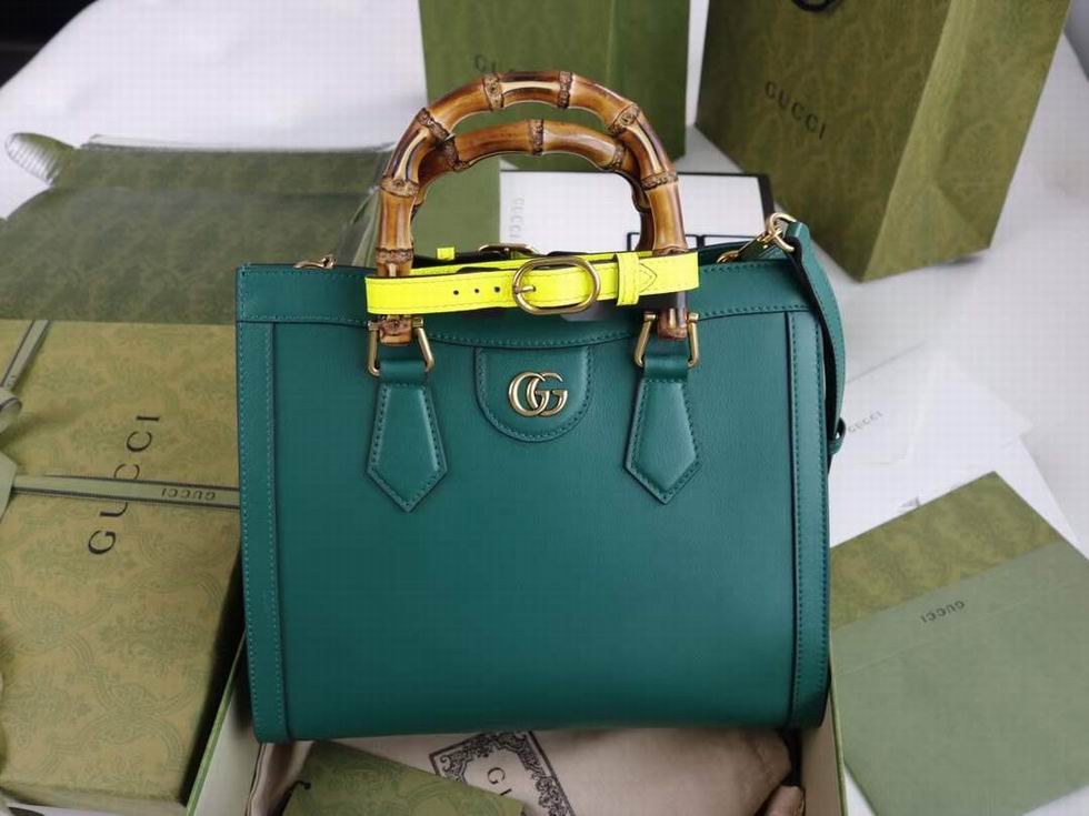  Gucci Diana small tote bag