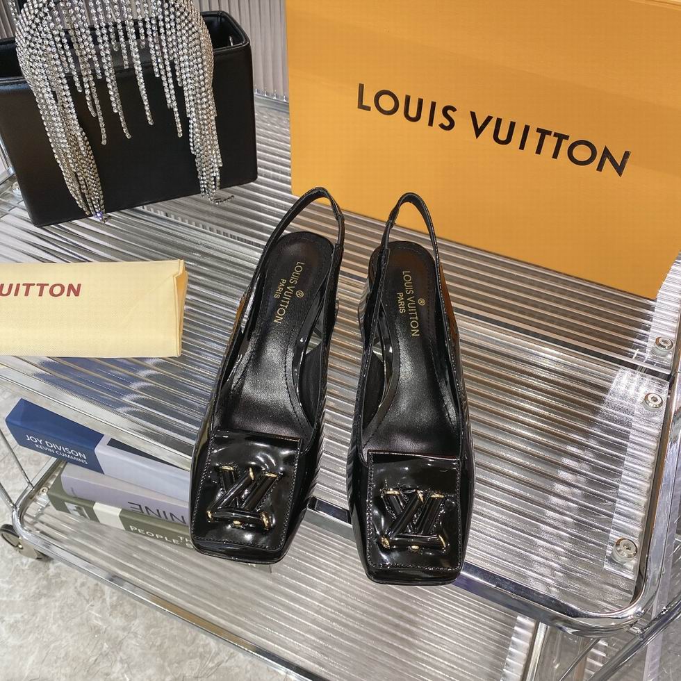  Louis Vuitton103