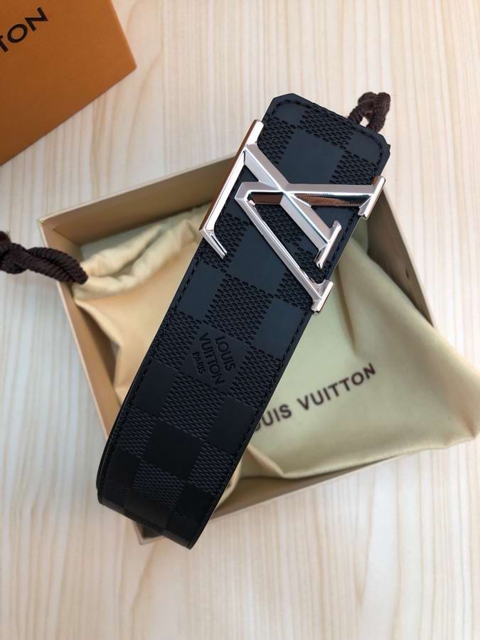  Louis Vuitton Belts018