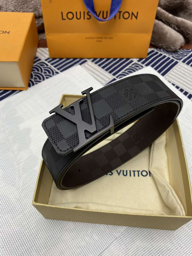  Louis Vuitton Belts022