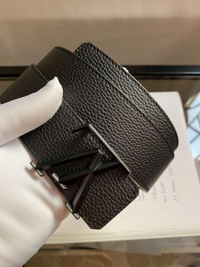  Louis Vuitton Belts027