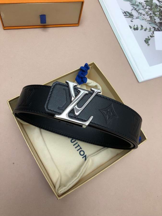  Louis Vuitton Belts058
