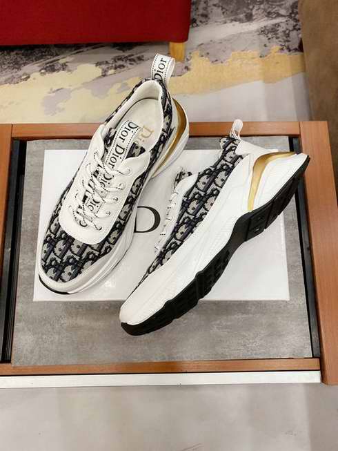  Men Dior Shoes054
