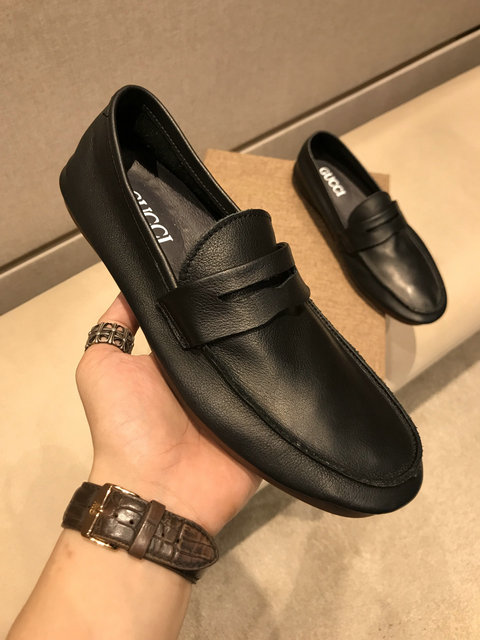  Men Gucci shoes 042