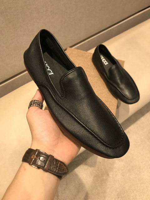  Men Gucci shoes 044