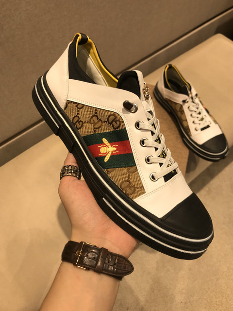  Men Gucci shoes 045