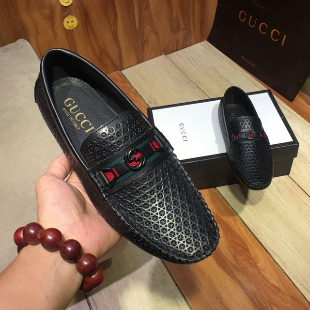  Men Gucci shoes 076