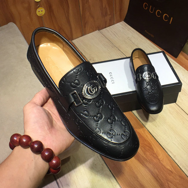  Men Gucci shoes 081