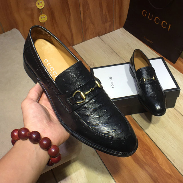  Men Gucci shoes 083