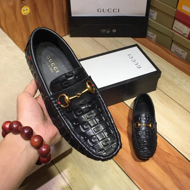  Men Gucci shoes 086