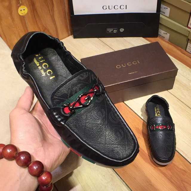  Men Gucci shoes 111