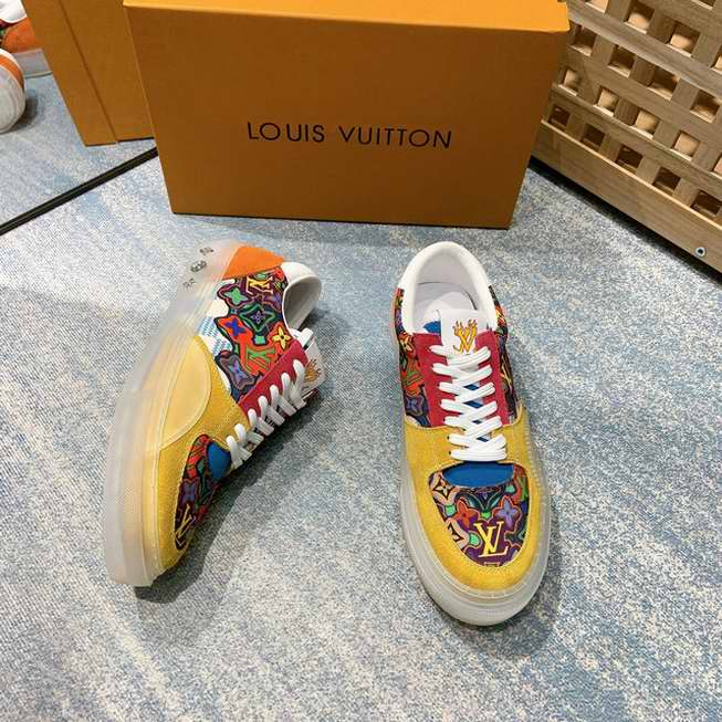  Men Louis Vuitton shoes024