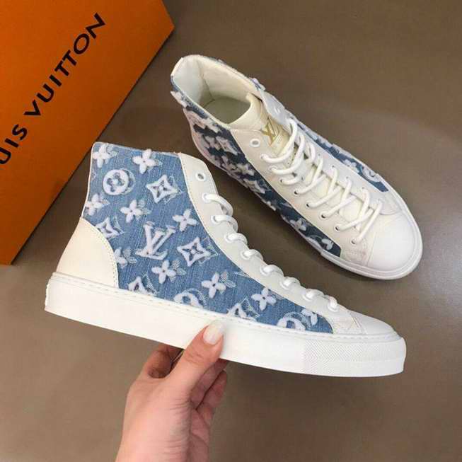  Men Louis Vuitton shoes065
