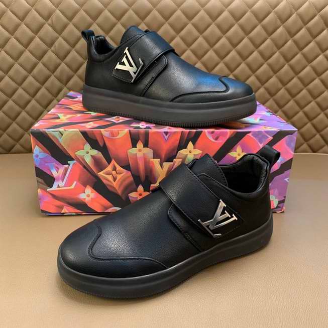  Men Louis Vuitton shoes104