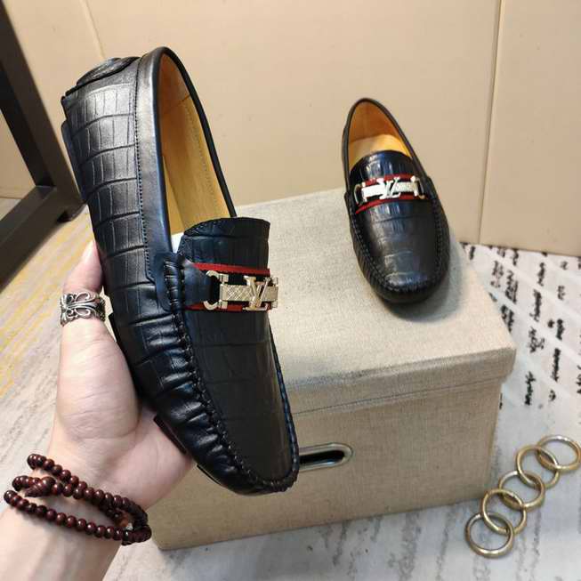  Men Louis Vuitton shoes145
