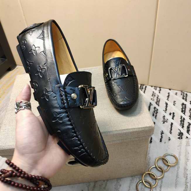  Men Louis Vuitton shoes146