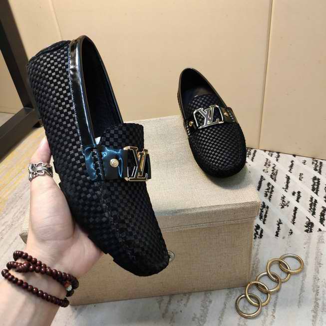  Men Louis Vuitton shoes147