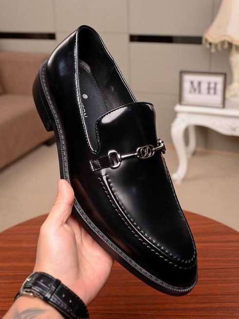  Men Louis Vuitton shoes170
