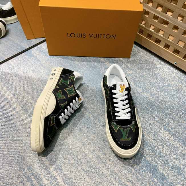  Men Louis Vuitton shoes218